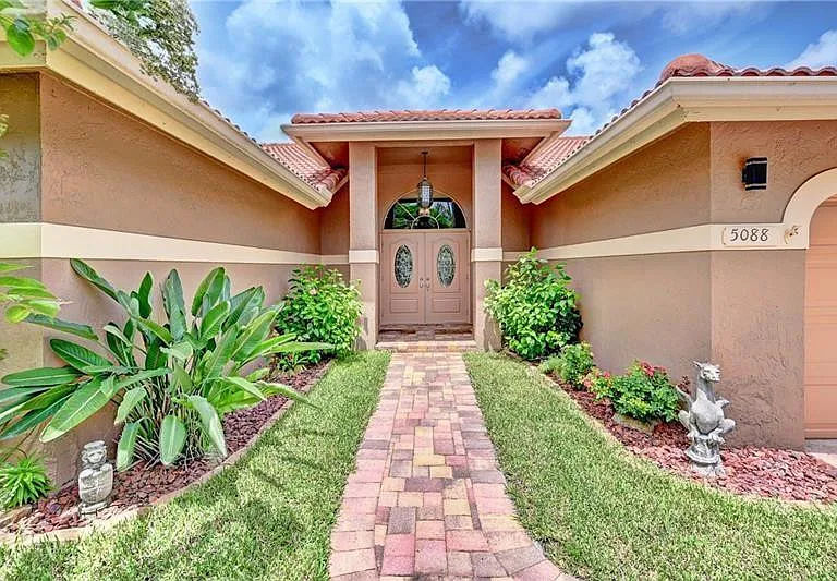 5088 NW 100th Ter — Photo 26