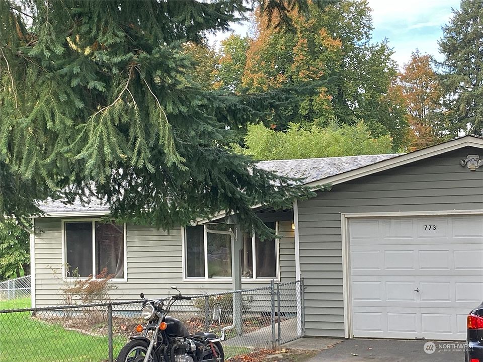 1st image of 773 NE Roswell Drive