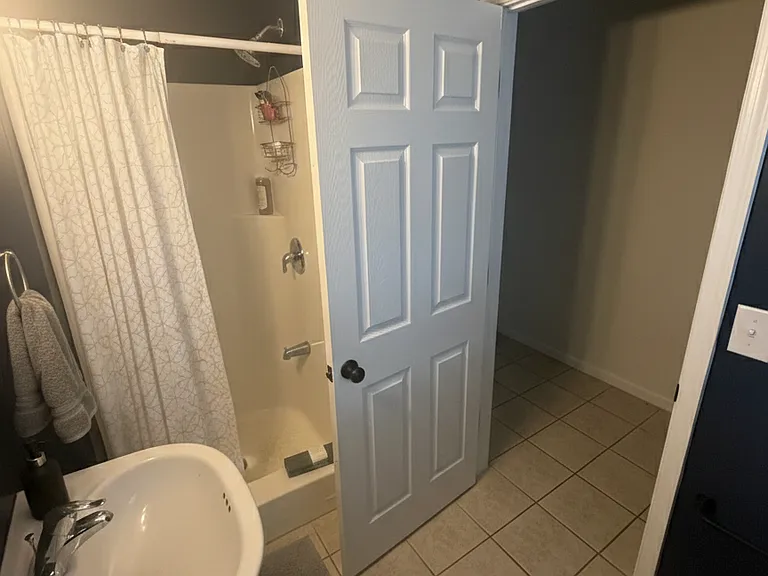 550 Riverside Dr #502 — Photo 10