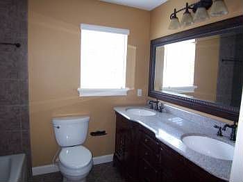 4th image of 1740 Dormont Ln