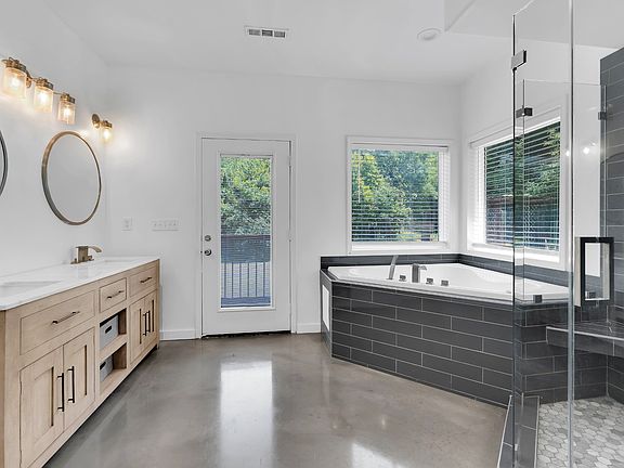 35th image of 232 Covenant Ln