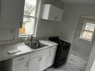 166 Rochelle Ave #2 — Photo 2