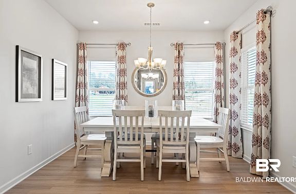 4th image of 33555 Alder Ct