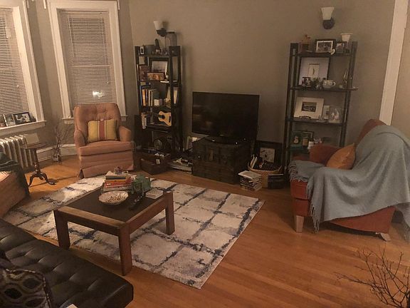 2nd image of 1916 W Morse Ave