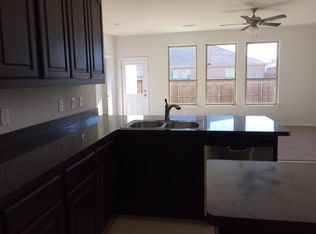 11333 Live Oak Creek Dr, Fort Worth, TX 76108