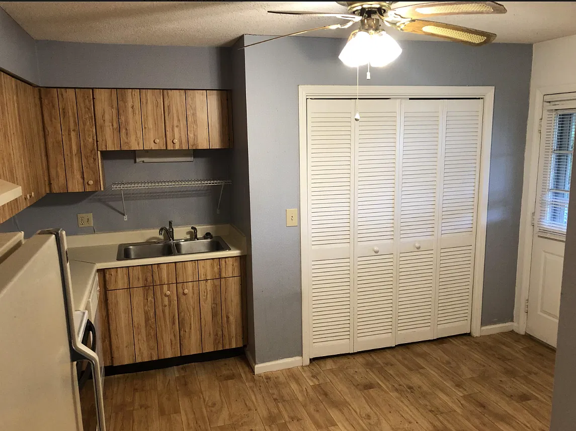 2 bed, $1,100 — Photo 3