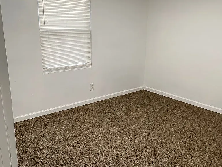 10422 Dove Ave — Photo 7