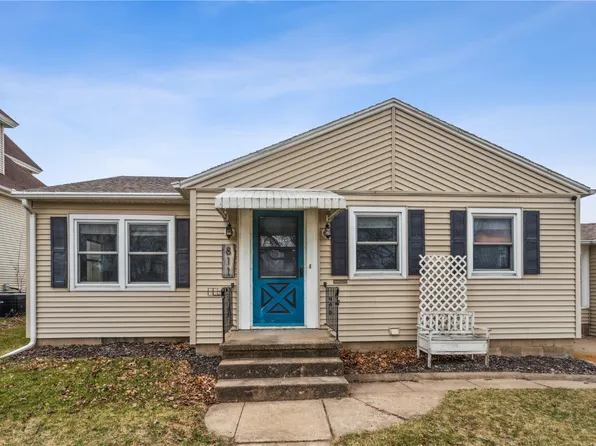 811 1st Ave, Vinton, IA 52349