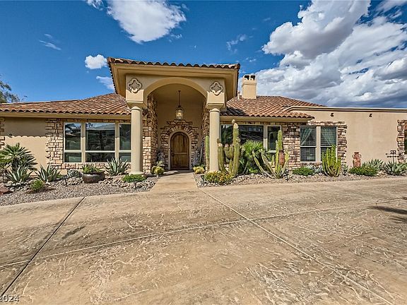 3rd image of 2 Camino La Venta Ct