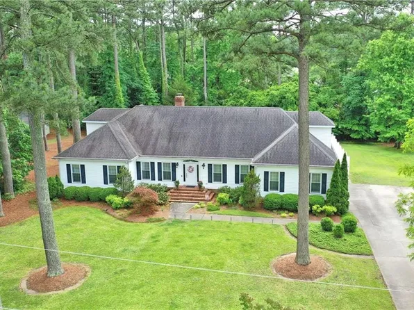 136 Wynnwood Dr, Franklin, VA 23851