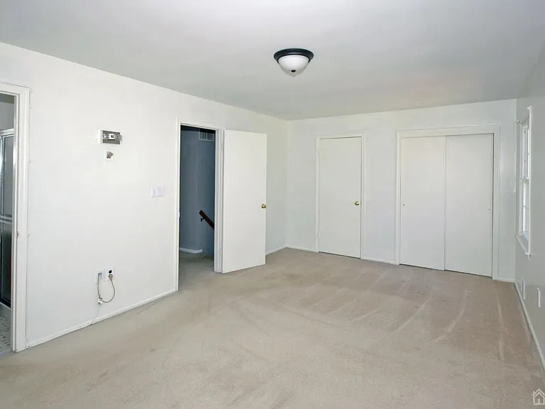 48 Astor Ct — Photo 15