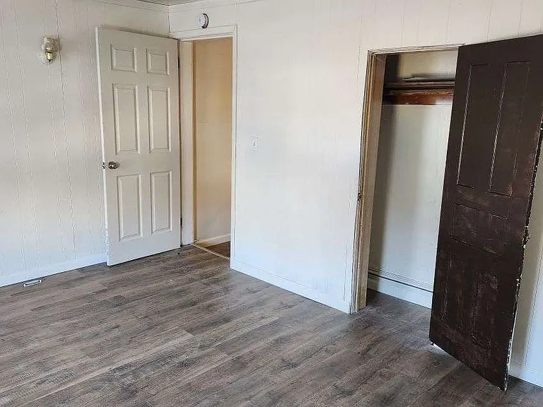 322 S 2nd St #2 — Photo 6