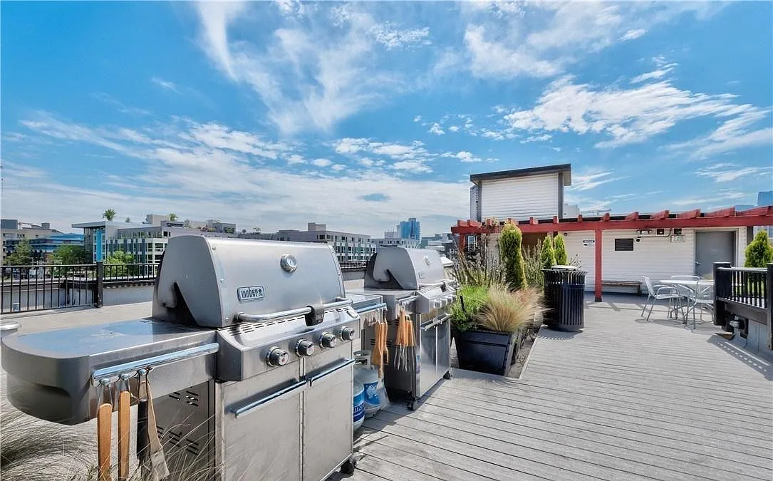 Building Photo - 1620 Belmont Ave #130