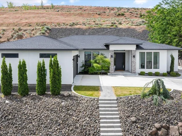 325 Rockwood Dr, Richland, WA 99352