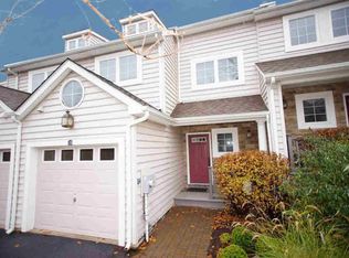 76 Hudson View Ter, Hyde Park, NY 12538