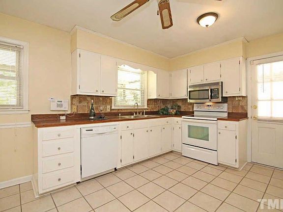 3rd image of 2209 Tampa Ave