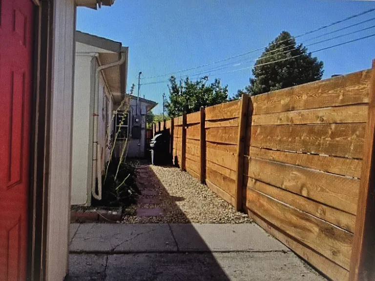 540 W 8th St — Photo 5