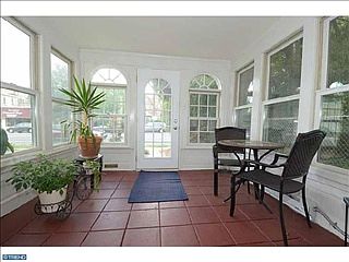 3rd image of 7117 Lincoln Dr