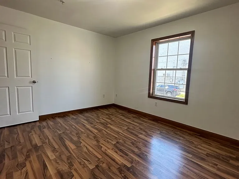 Beautiful Apartment Near Campus — Photo 7
