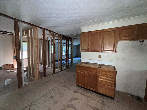 4th image of 783 Rhymes Ln