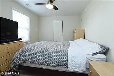 5th image of 7 Alvin Ct