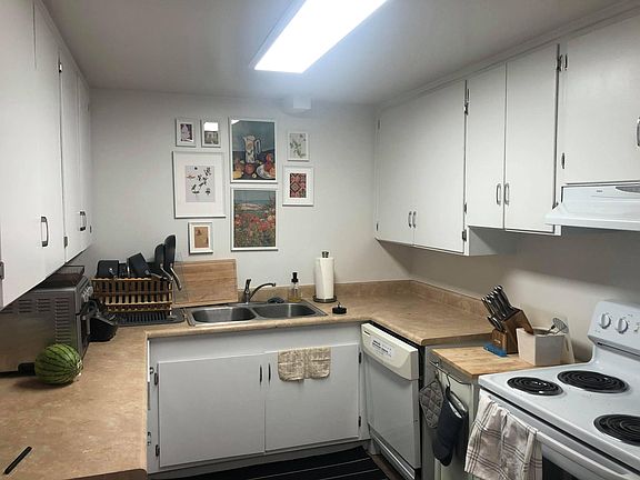 4th image of 237 E Southgate Ave