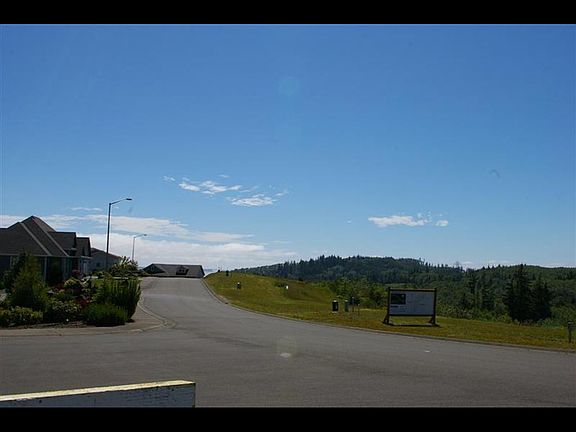 4th image of 1624 Harborview Dr
