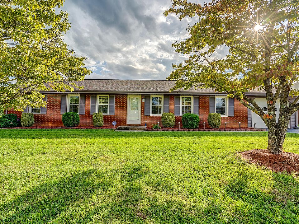 1st image of 531 Bonnie Ln