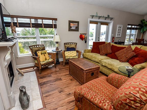4th image of 933 E Gorrie Dr
