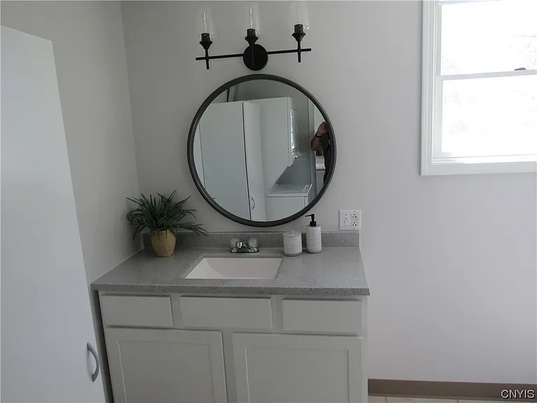 28 E River Rd #2-1 — Photo 31
