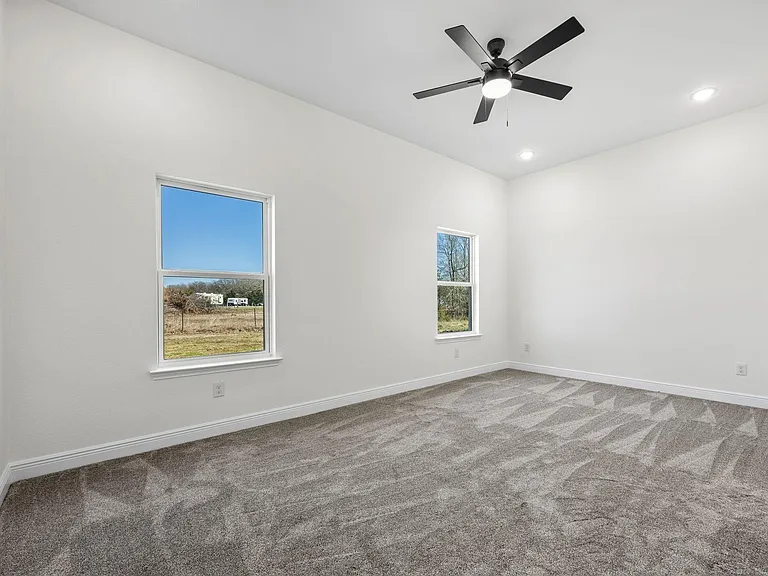202 Dover Dr — Photo 12