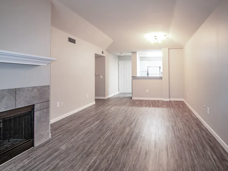 Wyndham Apartments — Photo 12