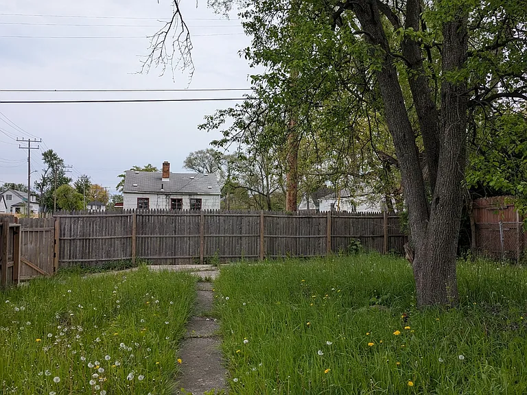 18116 Bloom St — Photo 30