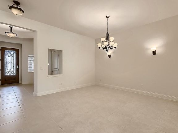 5th image of 3216 Creekhaven Dr