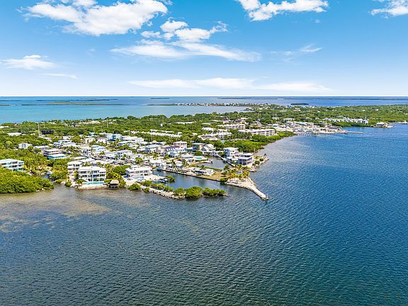 4th image of 108 Coral Way
