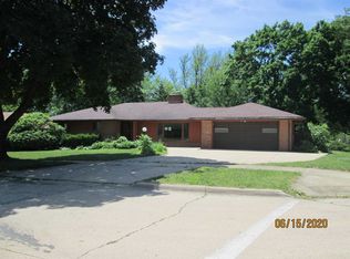 828 Tamarack Ln, Rockford, IL 61107