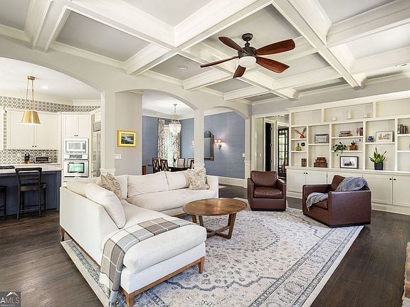 3rd image of 125 Bucher Dr