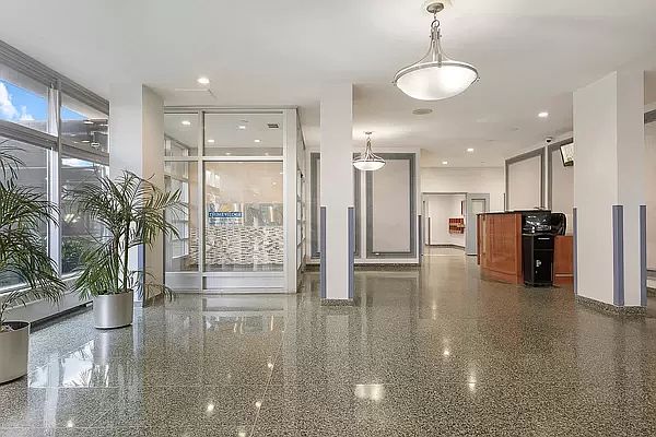 1st image of 2944 W 5th St #3P