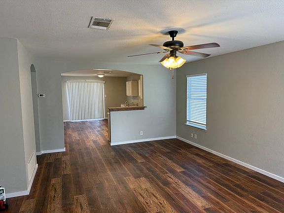 3rd image of 606 Blair Ave