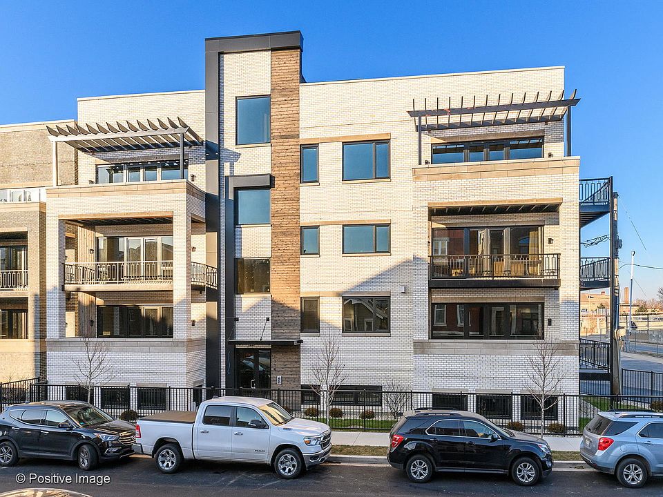 1st image of 1334 W Walton St #2E