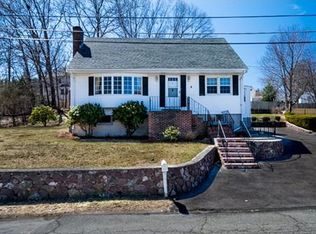 4 Elizabeth Ave, Burlington, MA 01803