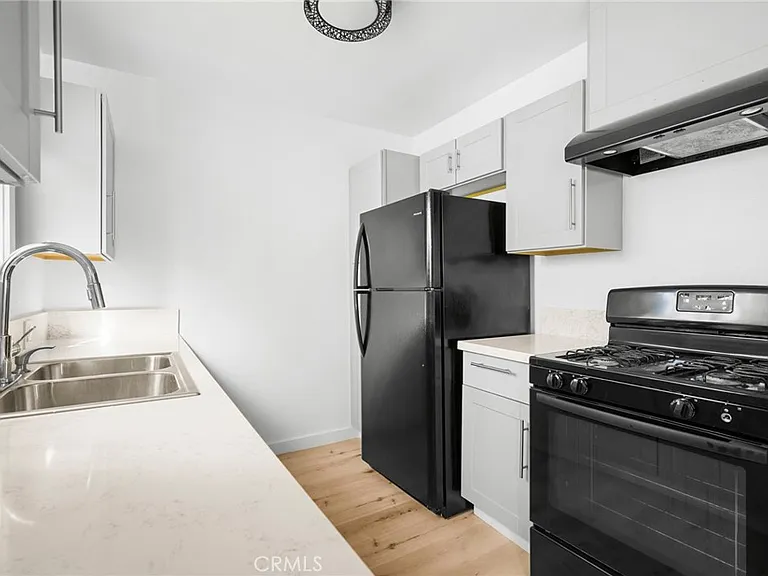 7969 Norton Ave #5 — Photo 9