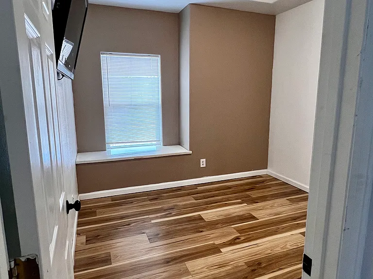 1860 Ash Dr SW — Photo 14