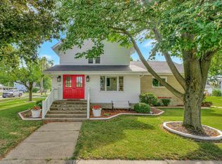 108 N Walnut St, Roberts, IL 60962