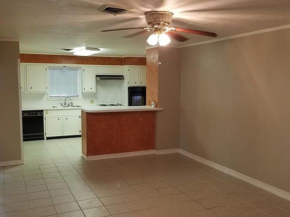 2nd image of 3246 Woodlawn Dr