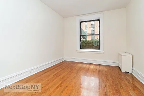 Rented by NextStopNY | media 13