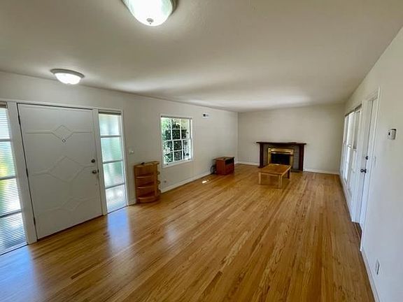 4th image of 1687 Bonita Ave