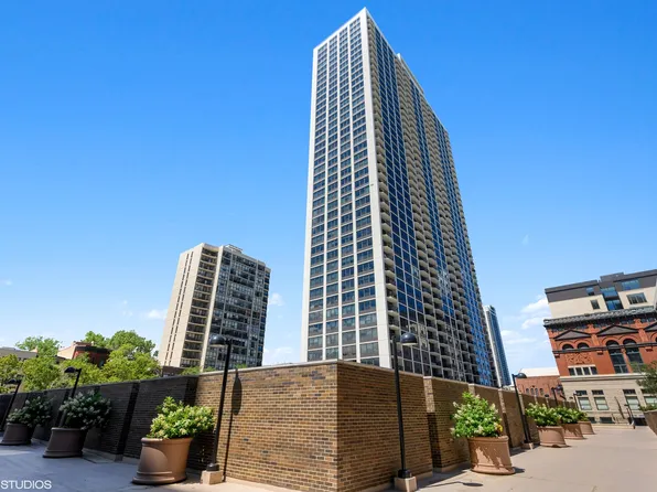 1560 N Sandburg Ter APT 1201J, Chicago, IL 60610