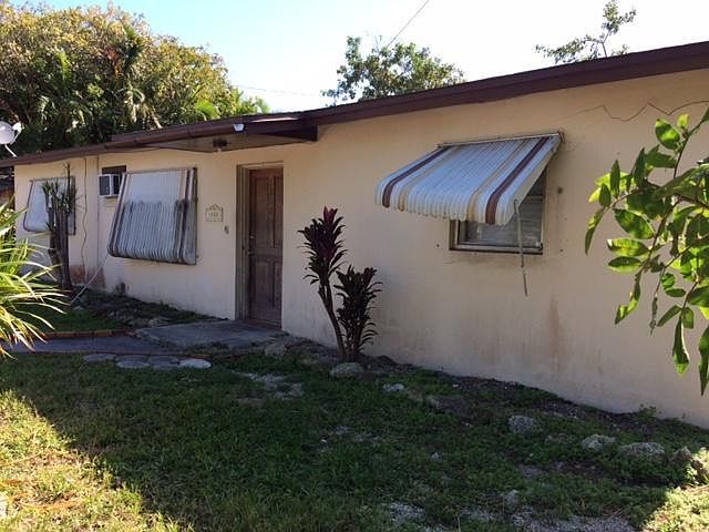 2nd image of 1800 Blanche St