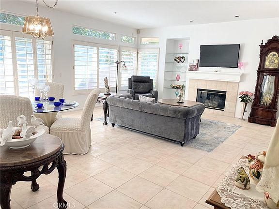 3rd image of 28938 Paseo Caravella
